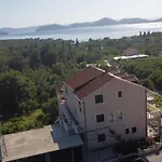 Kola - Two Bedroom With Balcony And Sea View 2 * Banići