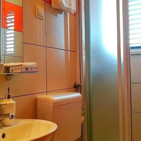 Apartment Kola - Two Bedroom Apartment With Balcony And Sea View 2 Apartman *