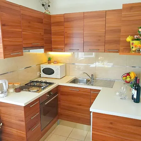 Apartment Kola - Two Bedroom Apartment With Balcony And Sea View 2