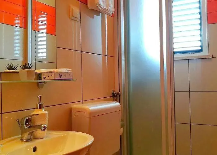 Kola - Two Bedroom With Balcony And Sea View 2 아파트 *