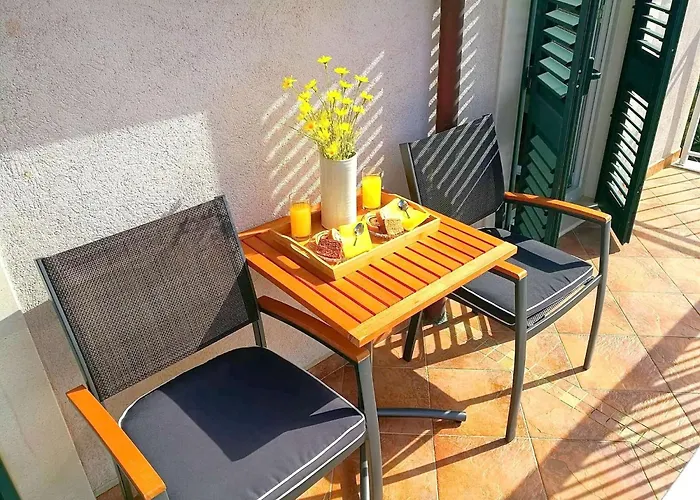 Kola - Two Bedroom With Balcony And Sea View 2 Banići